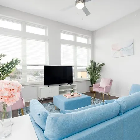 Spacious 2Br Broadripple Village